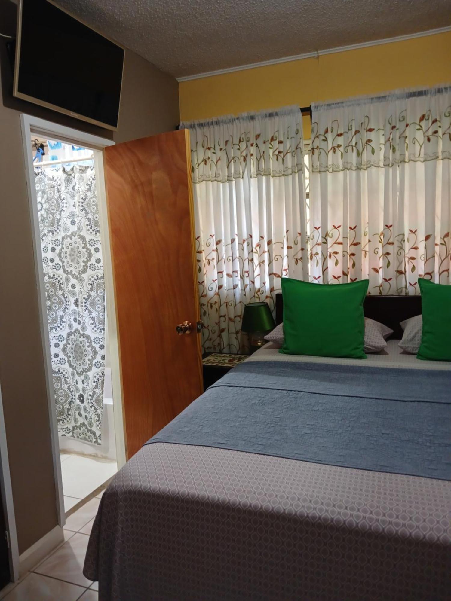 Ultimate Freedom Bed And Breakfast Santa Cruz Exterior foto