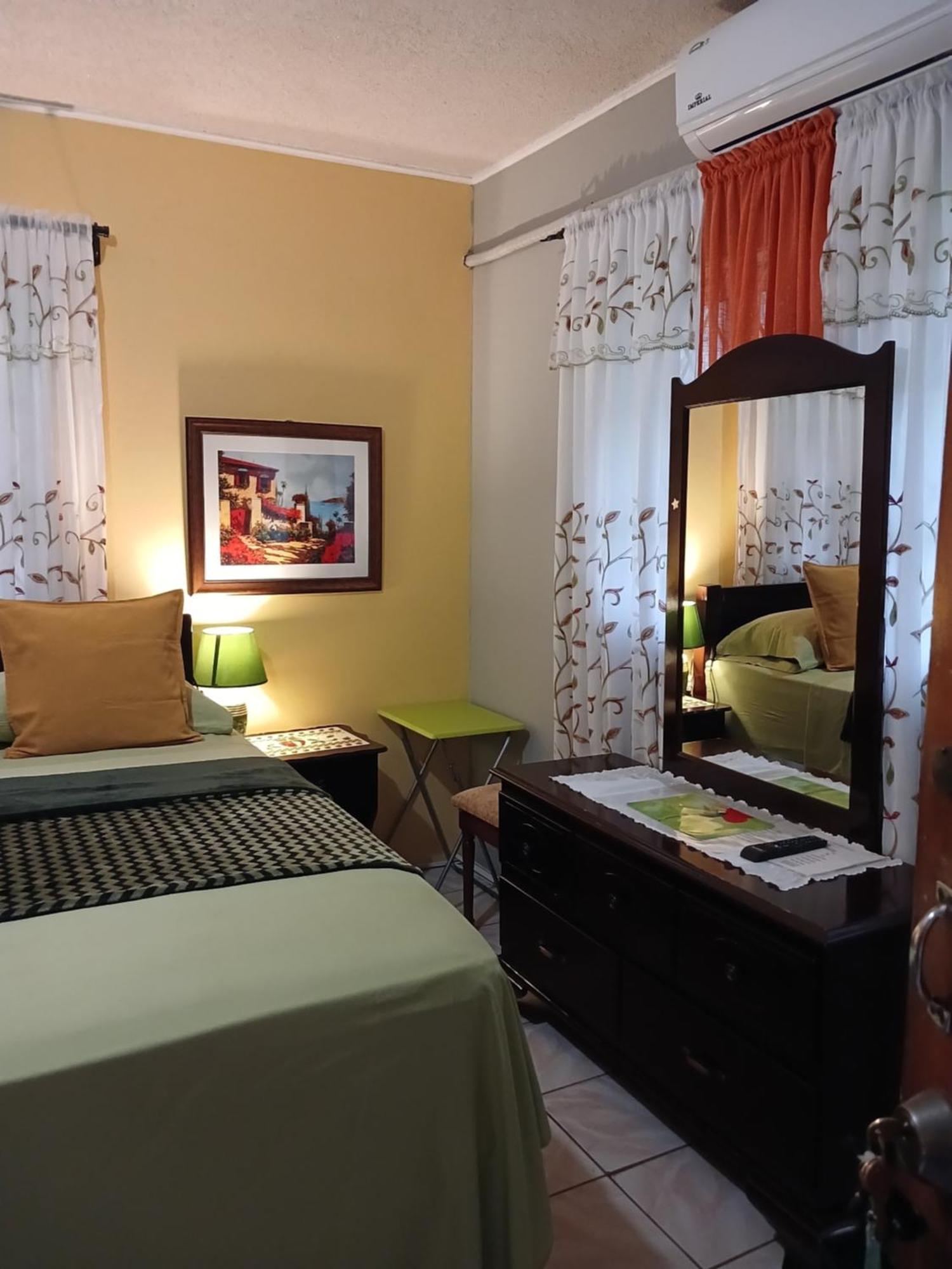 Ultimate Freedom Bed And Breakfast Santa Cruz Exterior foto